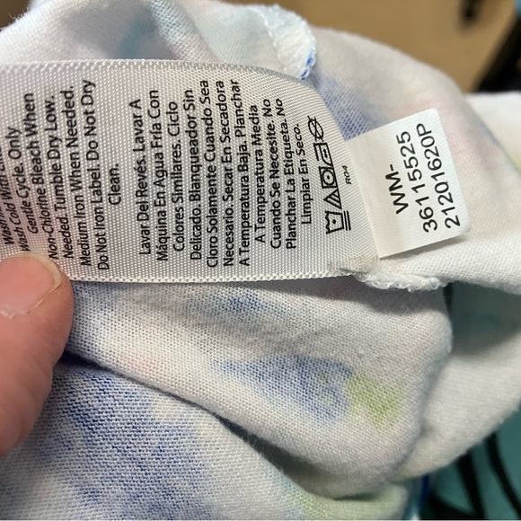 Gray and Tie-Dye Sleeveless Tops - Picture 6 of 9